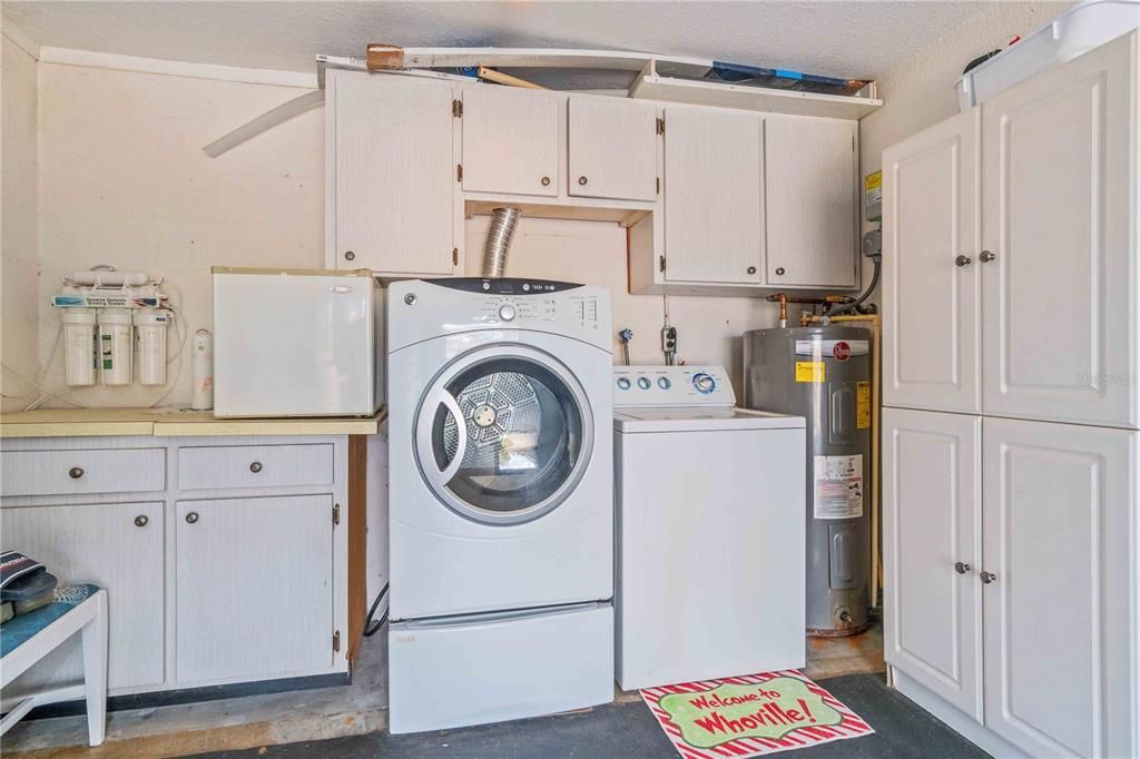 For Sale: $355,000 (2 beds, 2 baths, 1118 Square Feet)