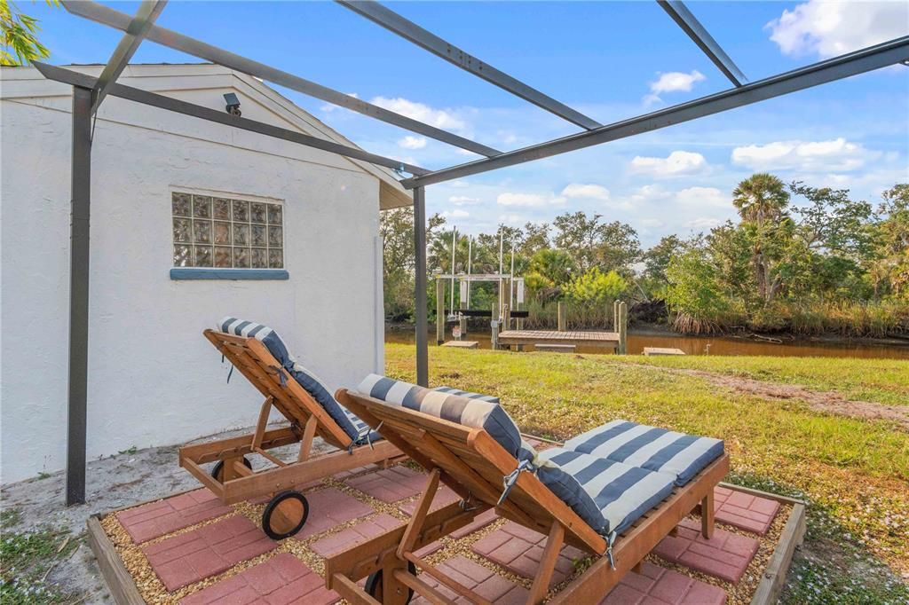 For Sale: $355,000 (2 beds, 2 baths, 1118 Square Feet)
