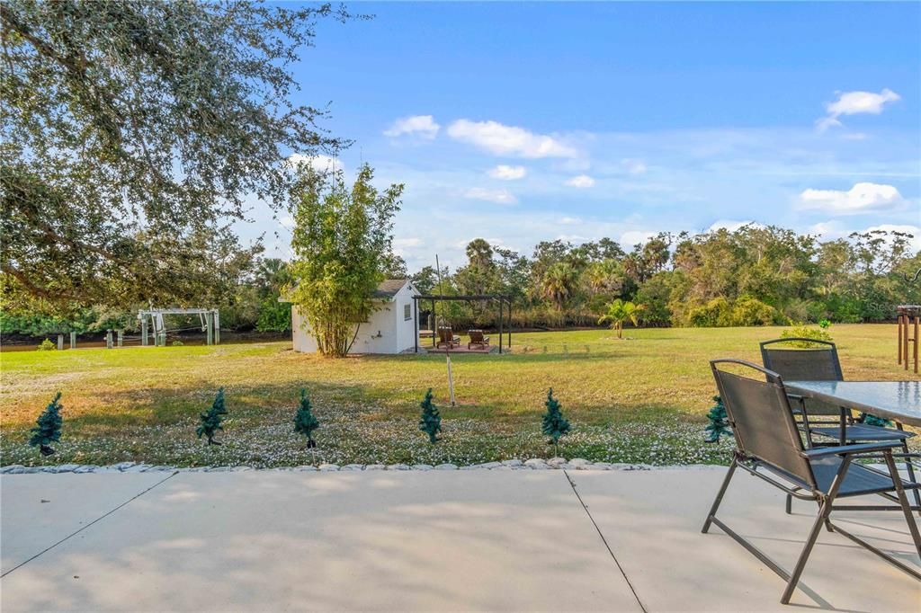 For Sale: $355,000 (2 beds, 2 baths, 1118 Square Feet)