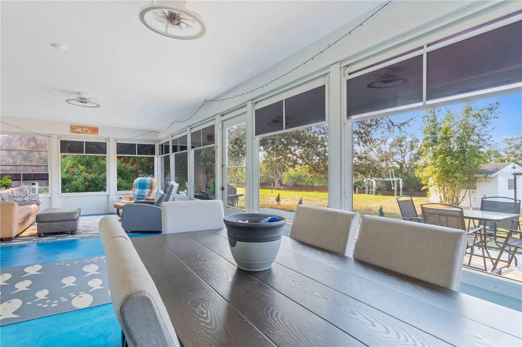 For Sale: $355,000 (2 beds, 2 baths, 1118 Square Feet)