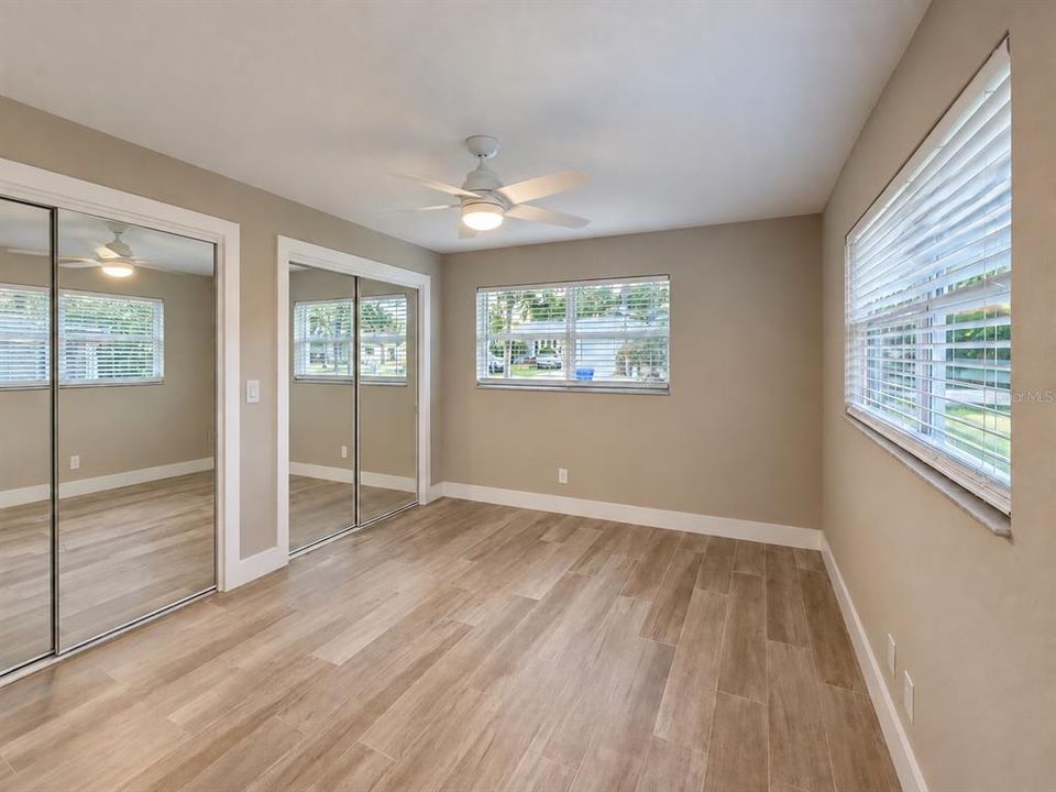 For Sale: $359,000 (2 beds, 2 baths, 1420 Square Feet)