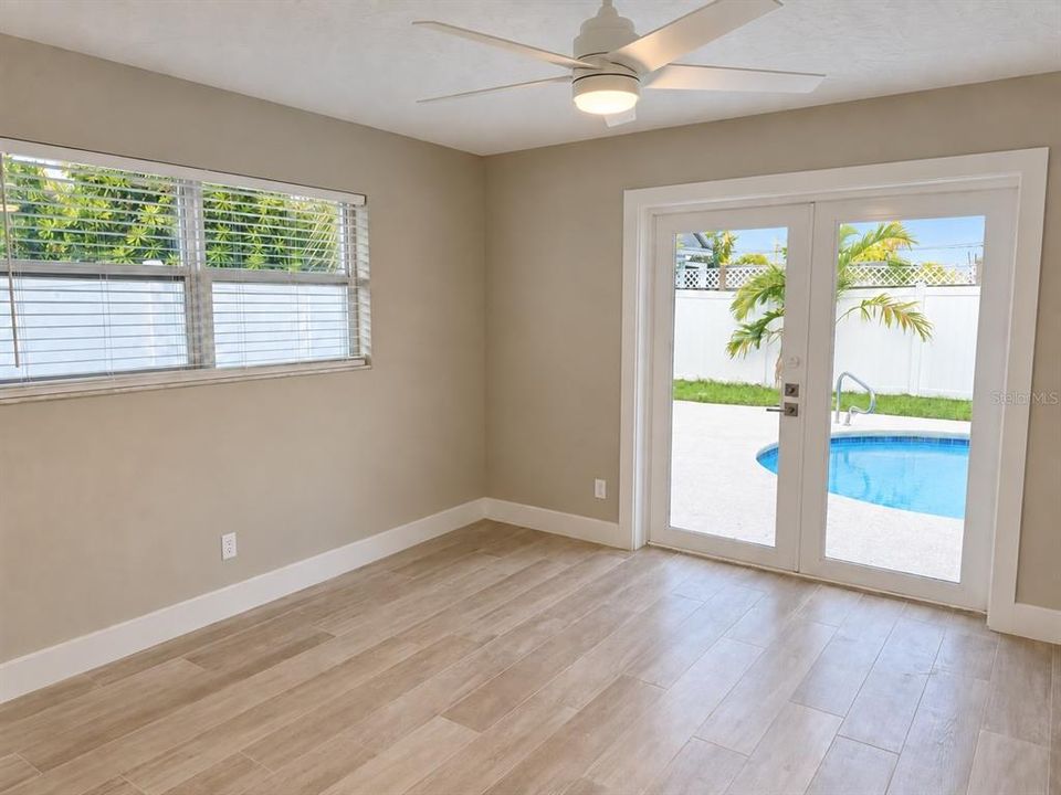 For Sale: $359,000 (2 beds, 2 baths, 1420 Square Feet)