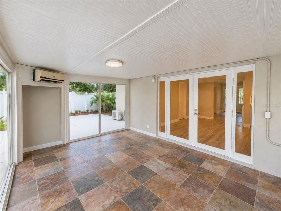 For Sale: $359,000 (2 beds, 2 baths, 1420 Square Feet)