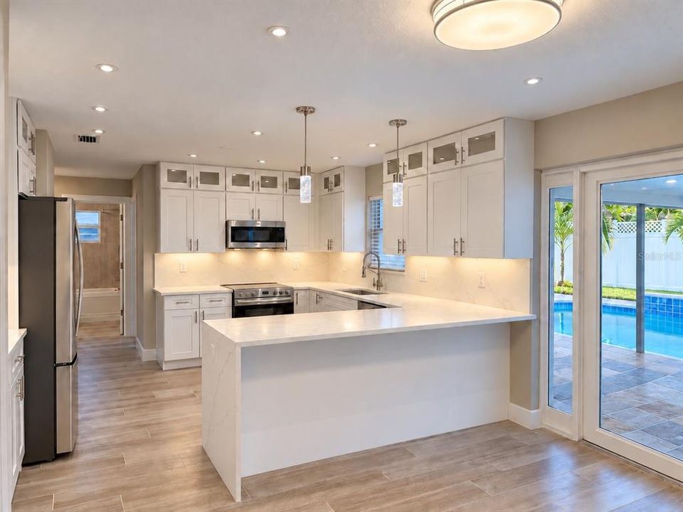 For Sale: $359,000 (2 beds, 2 baths, 1420 Square Feet)
