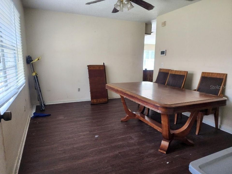 For Sale: $219,900 (3 beds, 2 baths, 1434 Square Feet)