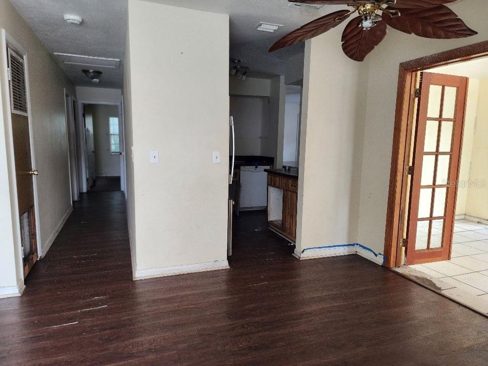 For Sale: $219,900 (3 beds, 2 baths, 1434 Square Feet)