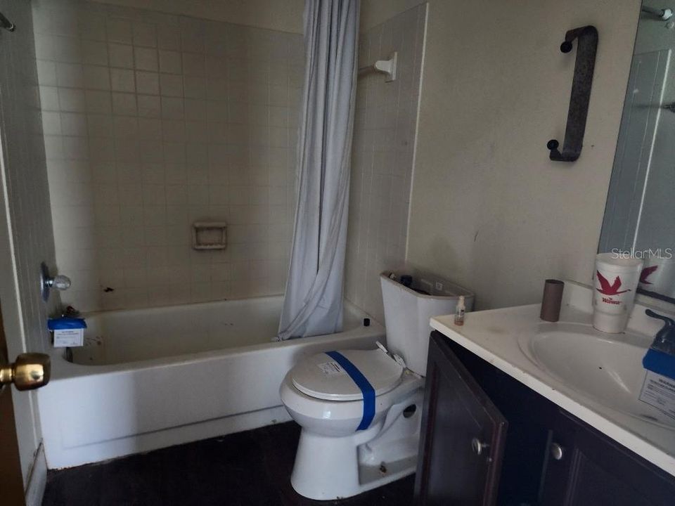 For Sale: $219,900 (3 beds, 2 baths, 1434 Square Feet)