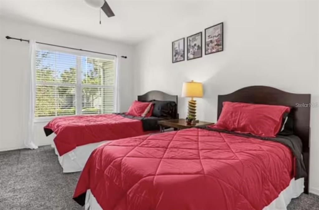 For Rent: $2,200 (3 beds, 2 baths, 1296 Square Feet)