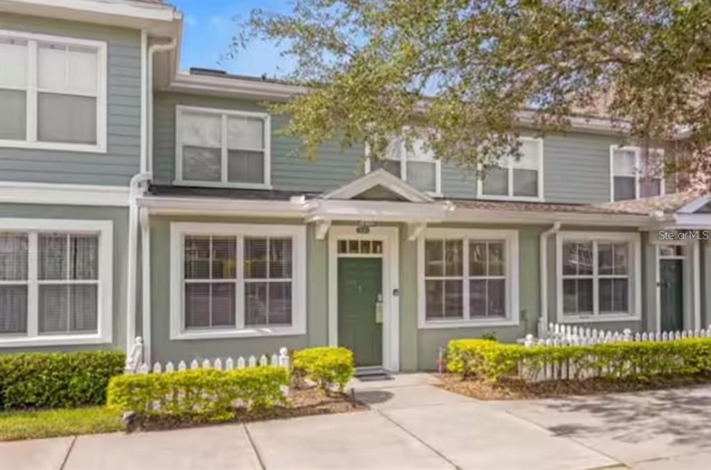 For Rent: $2,200 (3 beds, 2 baths, 1296 Square Feet)