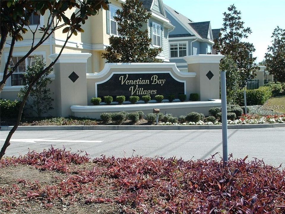 For Rent: $2,200 (3 beds, 2 baths, 1296 Square Feet)