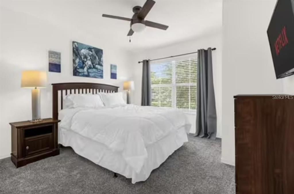 For Rent: $2,200 (3 beds, 2 baths, 1296 Square Feet)
