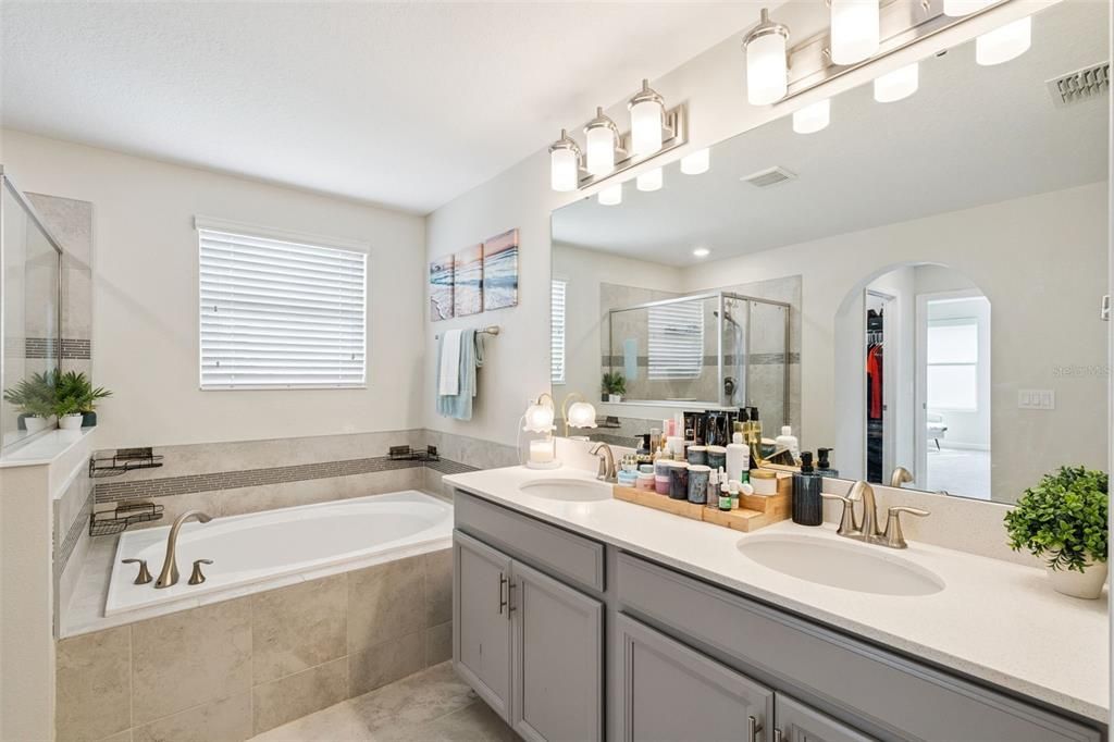 For Sale: $525,000 (3 beds, 2 baths, 2175 Square Feet)