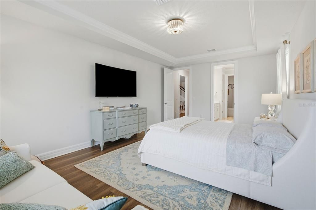 For Sale: $1,690,000 (6 beds, 4 baths, 4359 Square Feet)