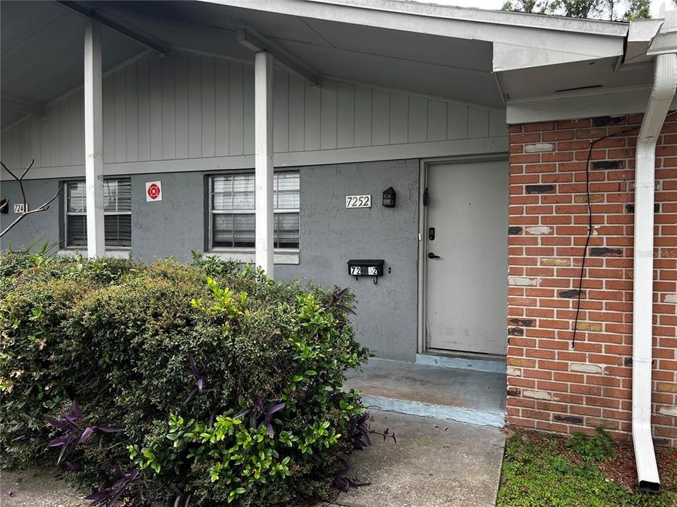 For Rent: $1,500 (2 beds, 1 baths, 971 Square Feet)