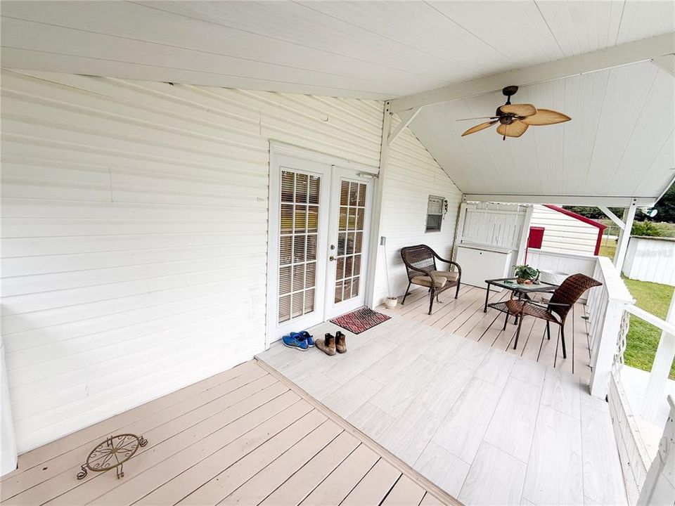 For Sale: $299,000 (3 beds, 2 baths, 2196 Square Feet)