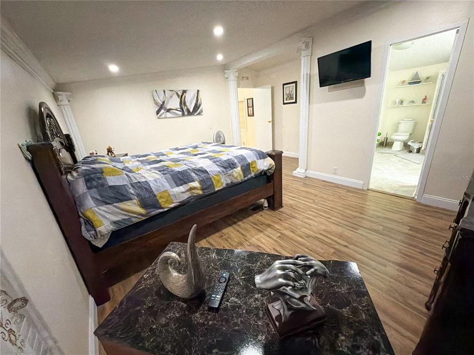 For Sale: $299,000 (3 beds, 2 baths, 2196 Square Feet)