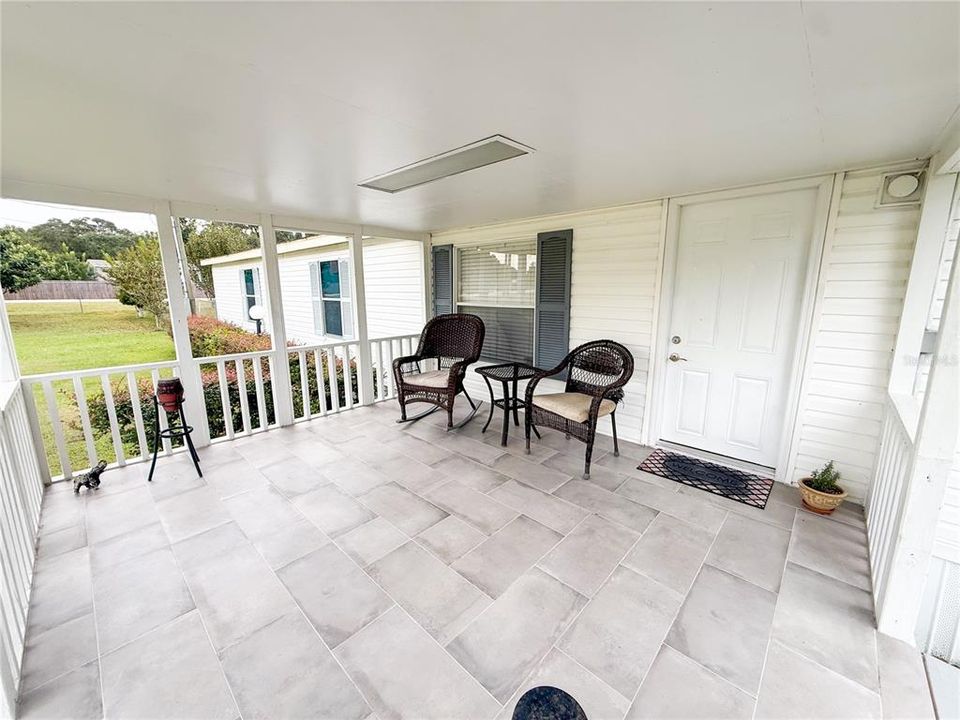For Sale: $299,000 (3 beds, 2 baths, 2196 Square Feet)