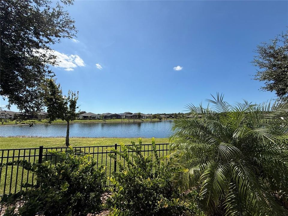 For Sale: $294,500 (2 beds, 2 baths, 1408 Square Feet)