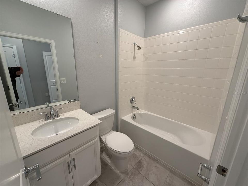 For Sale: $294,500 (2 beds, 2 baths, 1408 Square Feet)