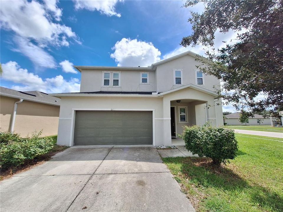 For Rent: $2,195 (3 beds, 2 baths, 2349 Square Feet)