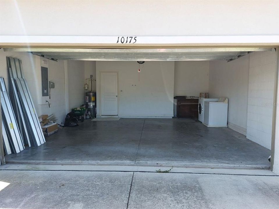 For Rent: $2,195 (3 beds, 2 baths, 2349 Square Feet)