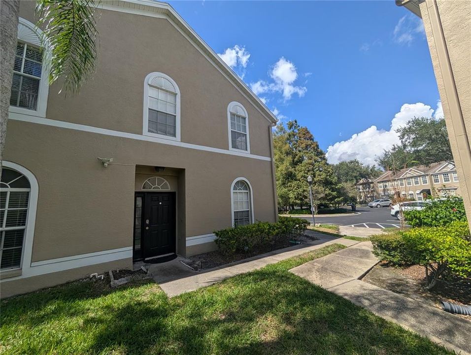For Rent: $2,400 (3 beds, 2 baths, 1336 Square Feet)
