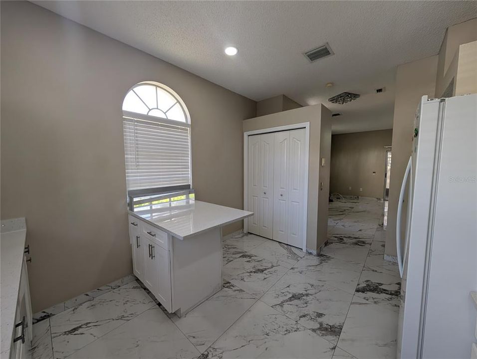 For Rent: $2,400 (3 beds, 2 baths, 1336 Square Feet)