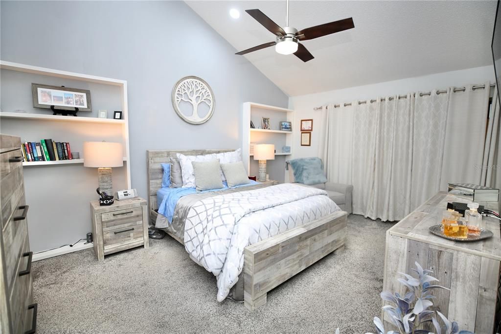 For Sale: $299,990 (2 beds, 2 baths, 1230 Square Feet)