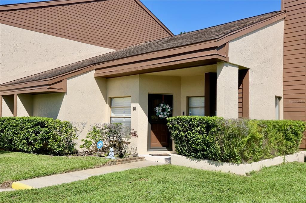 For Sale: $299,990 (2 beds, 2 baths, 1230 Square Feet)