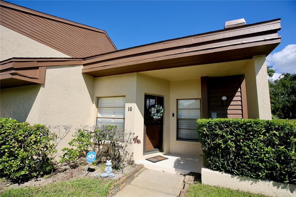 For Sale: $299,990 (2 beds, 2 baths, 1230 Square Feet)