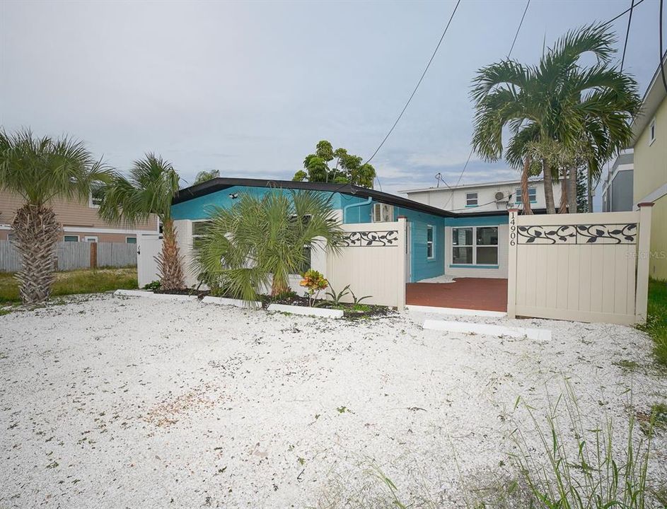 For Sale: $469,900 (3 beds, 0 baths, 1399 Square Feet)