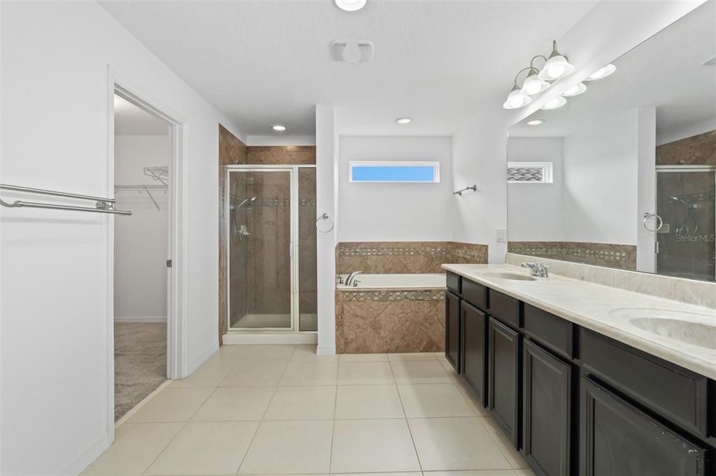 For Sale: $675,000 (5 beds, 3 baths, 2862 Square Feet)