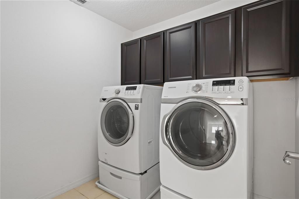 For Sale: $675,000 (5 beds, 3 baths, 2862 Square Feet)