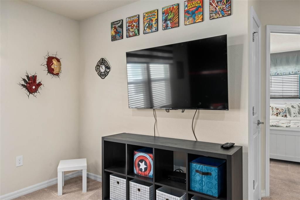For Sale: $575,000 (5 beds, 5 baths, 2622 Square Feet)