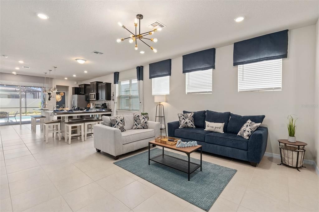 For Sale: $575,000 (5 beds, 5 baths, 2622 Square Feet)