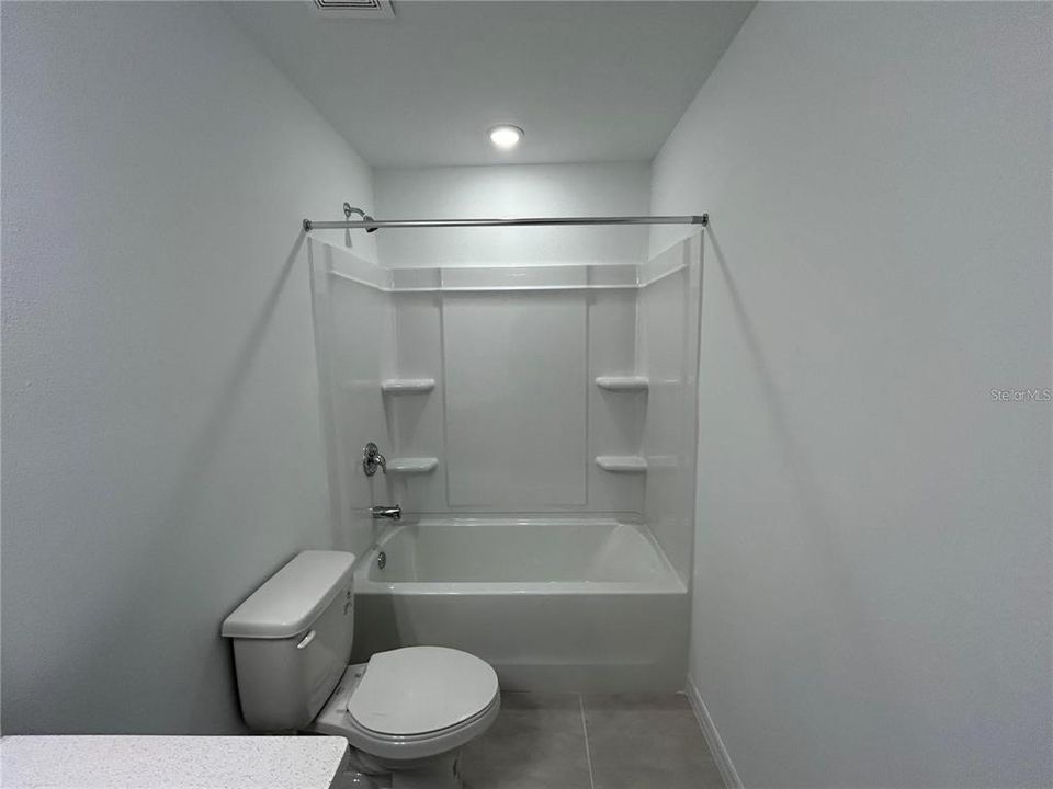 В аренду: $2,150 (3 спален, 2 ванн, 1373 Квадратных фут)