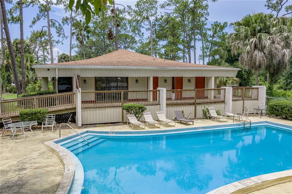 For Sale: $149,900 (3 beds, 3 baths, 1622 Square Feet)