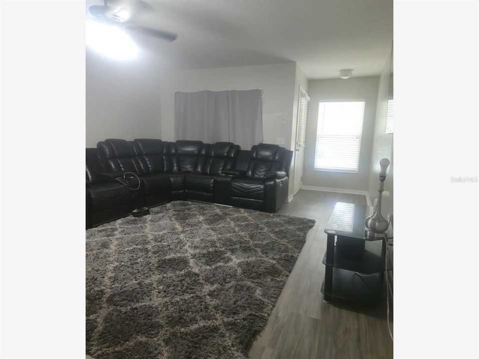 For Sale: $189,900 (3 beds, 3 baths, 1560 Square Feet)