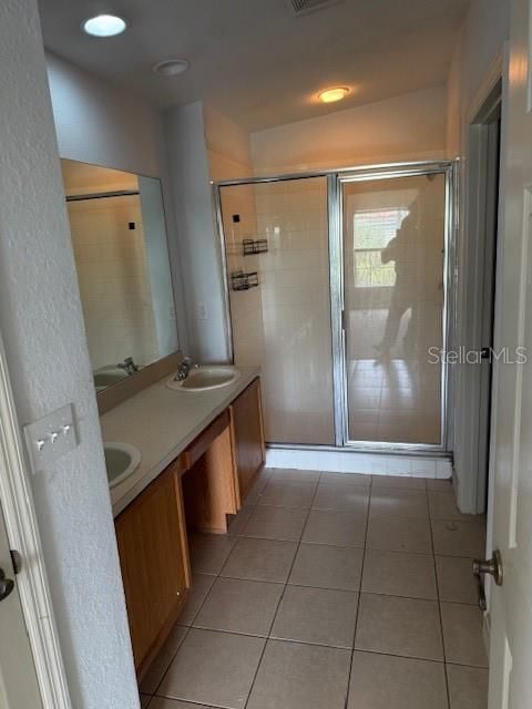 For Sale: $215,000 (3 beds, 2 baths, 1634 Square Feet)