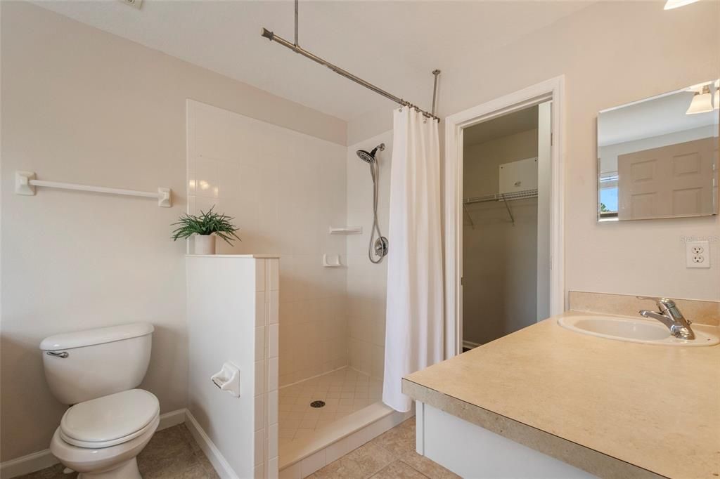 На продажу: $299,900 (3 спален, 2 ванн, 1460 Квадратных фут)