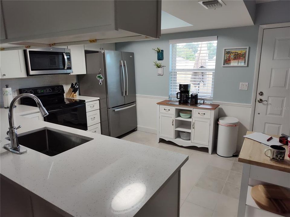 En Venta: $179,900 (2 camas, 2 baños, 1094 Pies cuadrados)