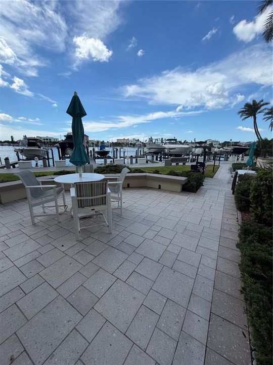 For Sale: $479,900 (2 beds, 2 baths, 1150 Square Feet)