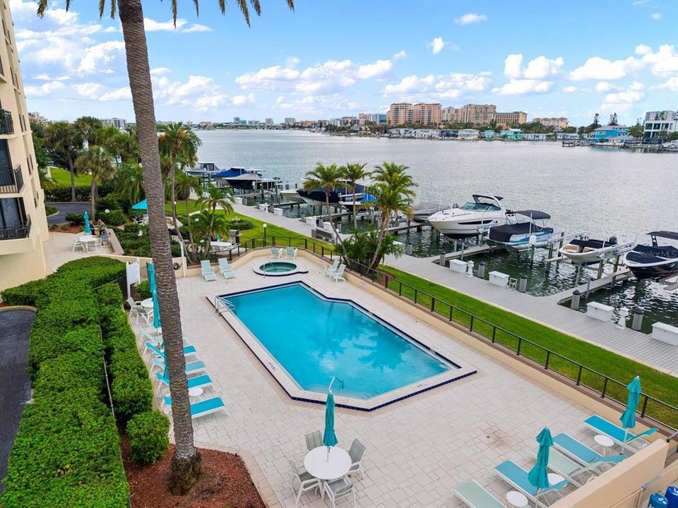For Sale: $479,900 (2 beds, 2 baths, 1150 Square Feet)