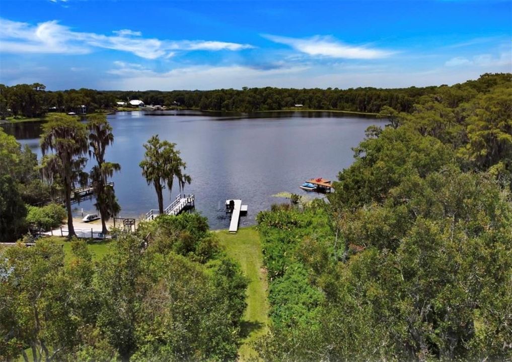 На продажу: $300,000 (0.85 acres)