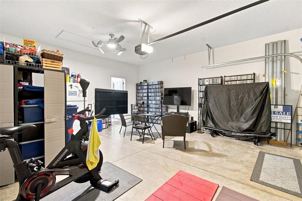 For Sale: $450,000 (3 beds, 2 baths, 1528 Square Feet)