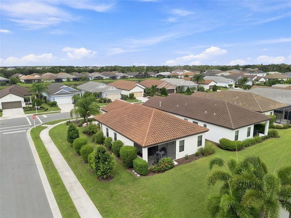 For Sale: $450,000 (3 beds, 2 baths, 1528 Square Feet)