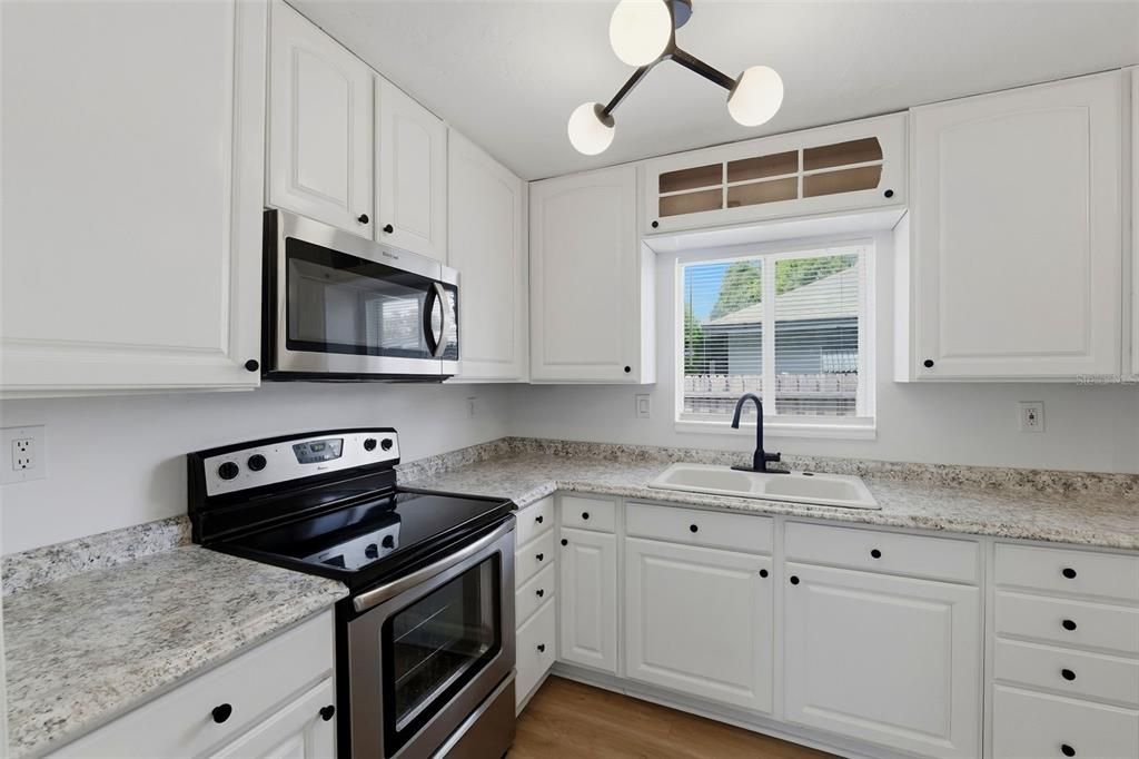 For Sale: $625,000 (7 beds, 3 baths, 1784 Square Feet)