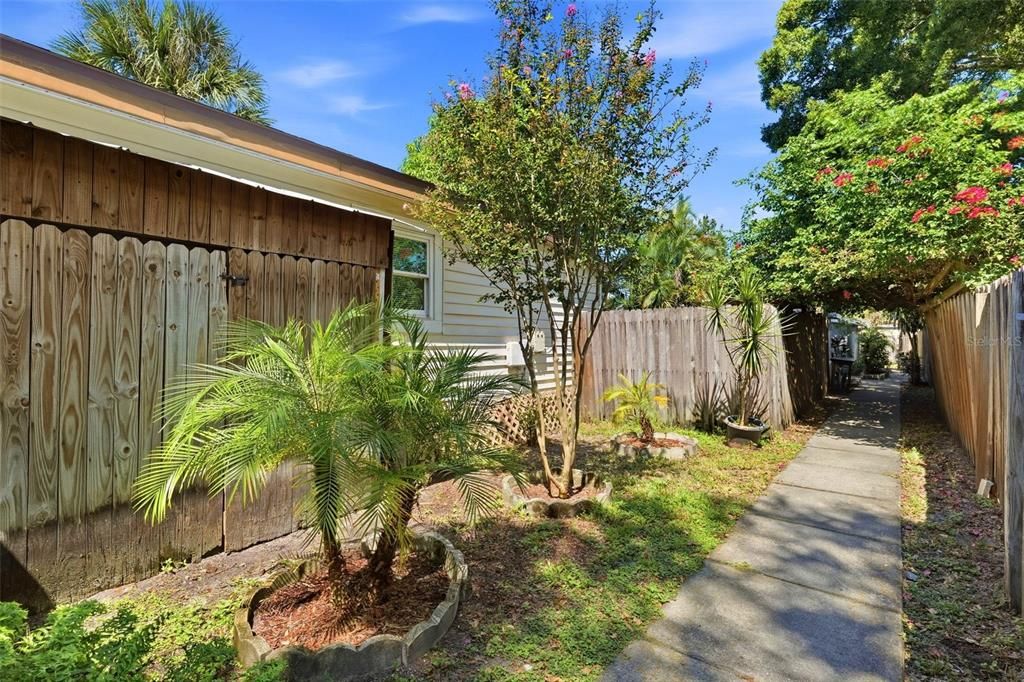 For Sale: $625,000 (7 beds, 3 baths, 1784 Square Feet)