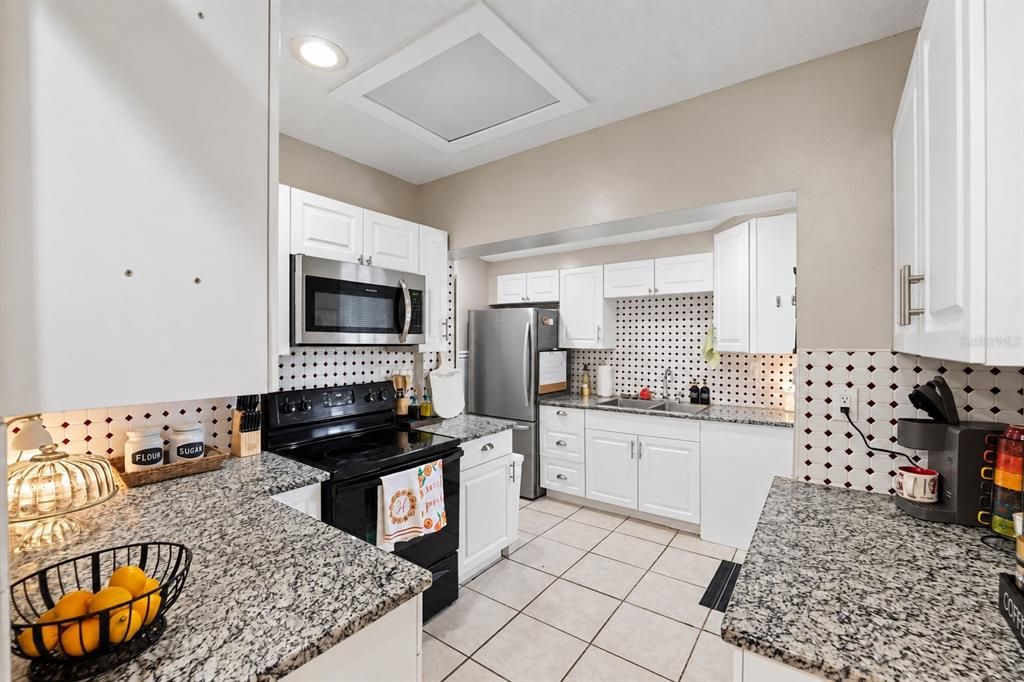 For Sale: $625,000 (7 beds, 3 baths, 1784 Square Feet)