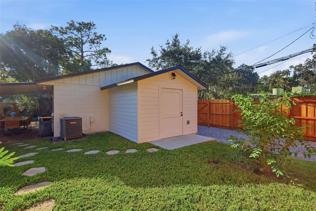 На продажу: $459,000 (3 спален, 2 ванн, 1206 Квадратных фут)
